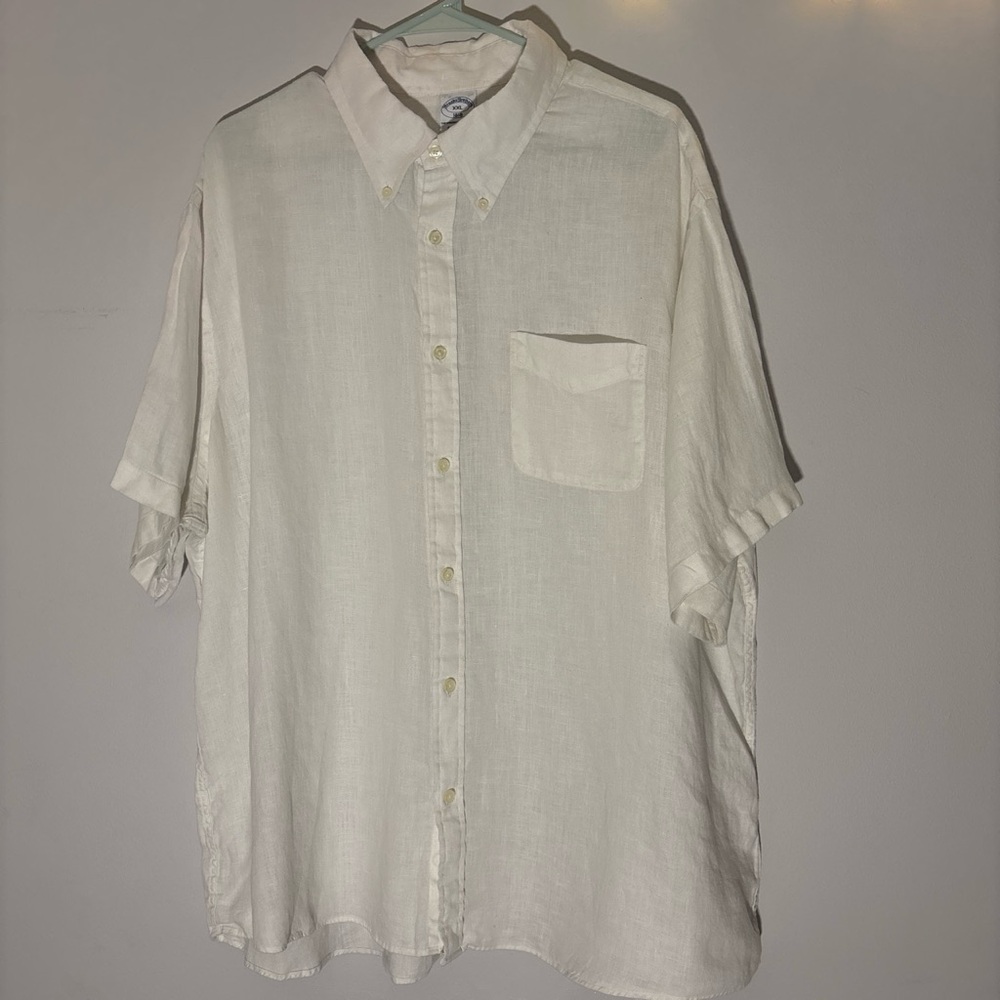Brooks Borthers Men's White Button-Down Short Sleeve Linen Shirt